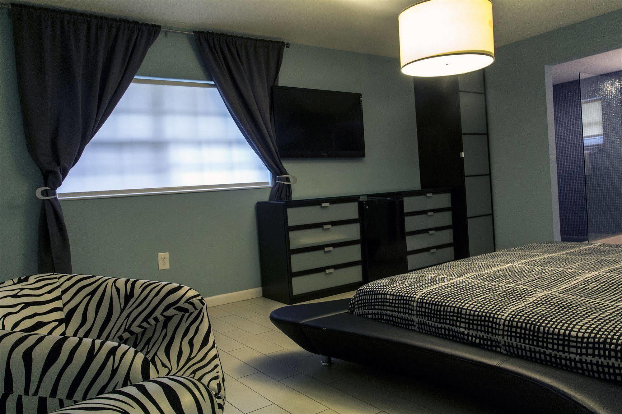 Hotel Oyo - Miami Airport 2*