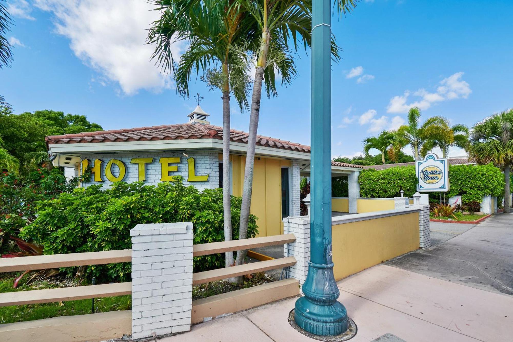 Oyo - Miami Airport Hotel 2*